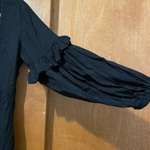 BooHoo Dress - Picture 5 of 5